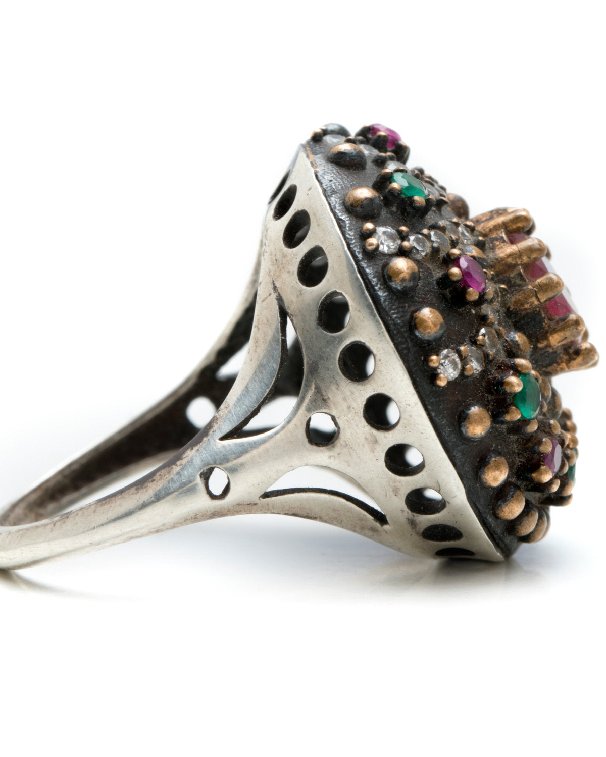 Pink Ruby Green Emerald High Jewelry by CERENA Paris — detail