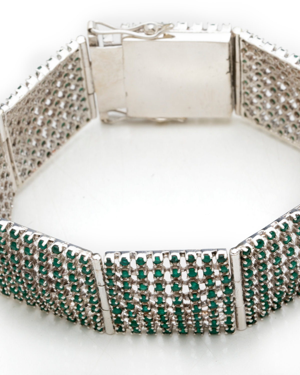 Emerald Openwork Cuff Bangle by CERENA Paris — detail