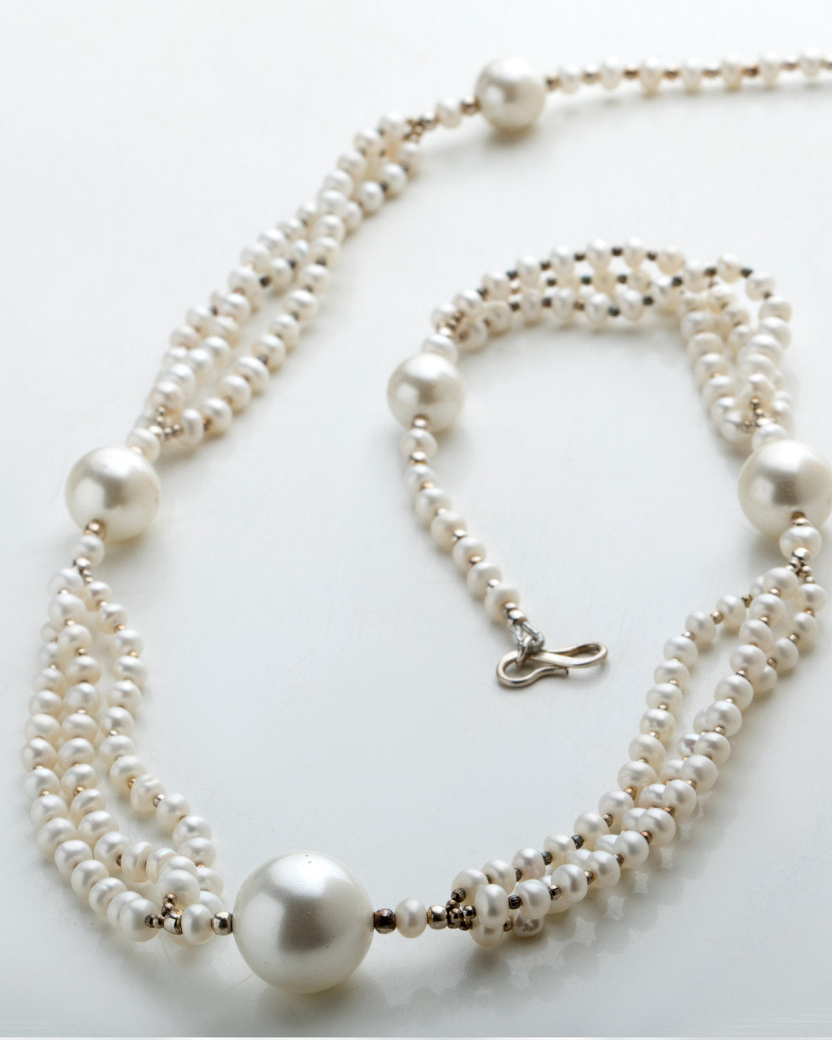 Pearl Pendant High Jewelry by CERENA Paris — front view