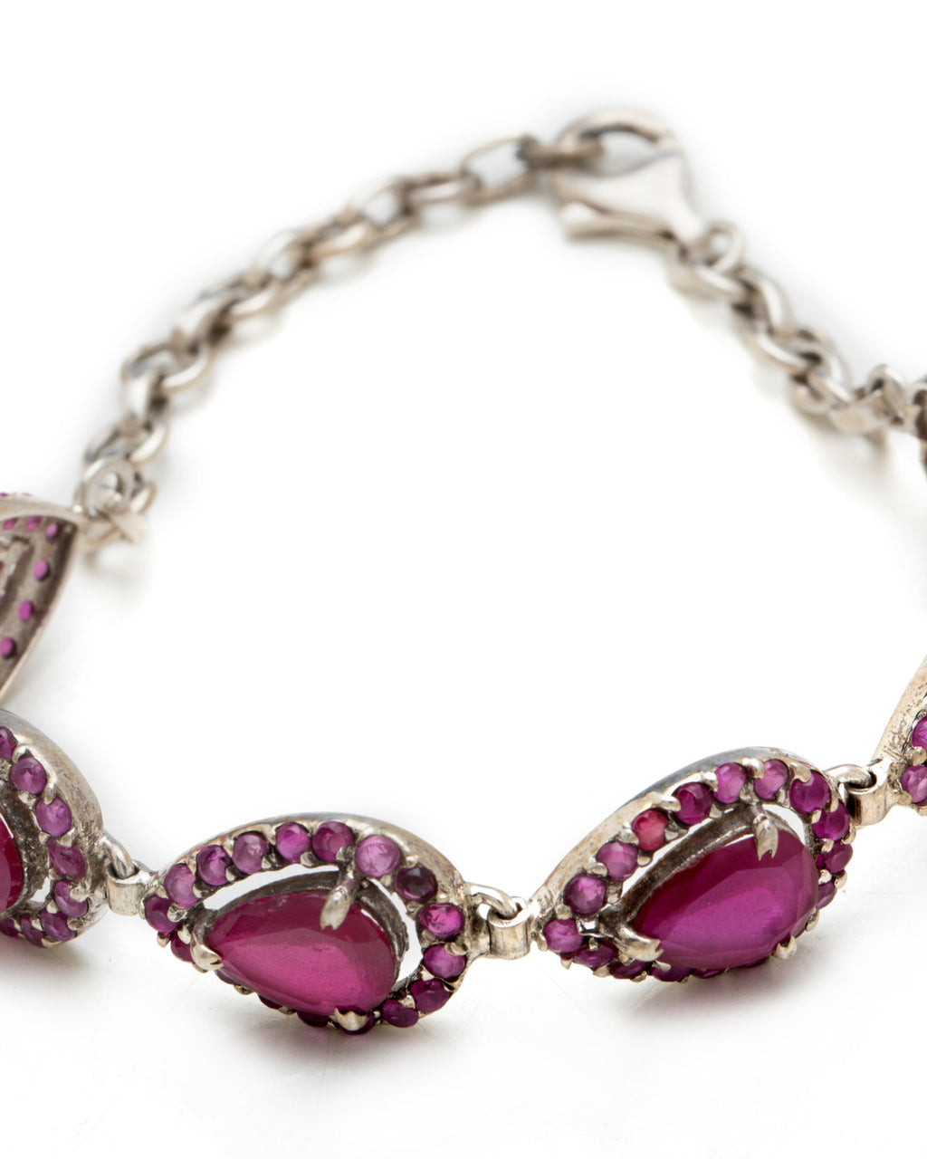 Pink Ruby High Jewelry by CERENA Paris — detail